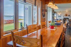 auberge foin de mer kamouraska breakfast nook